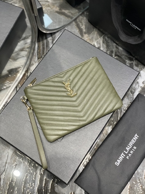 모너그램은 가죽 YSL 킐트형 가죽 팁 봉투 위기를 퀼트를 넣어 누볐습니다