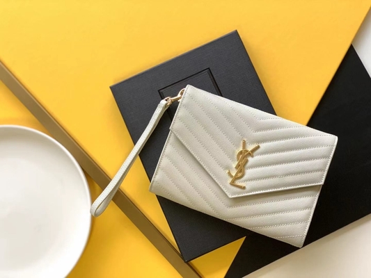 캐비어 YSL 모너그램은 가죽 봉투 클러치백을 퀼트를 넣어 누볐습니다